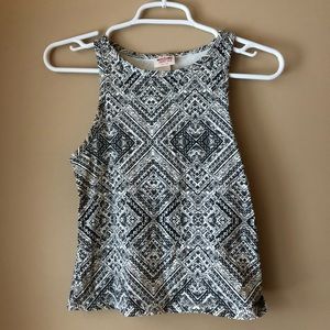 White and grey crop top